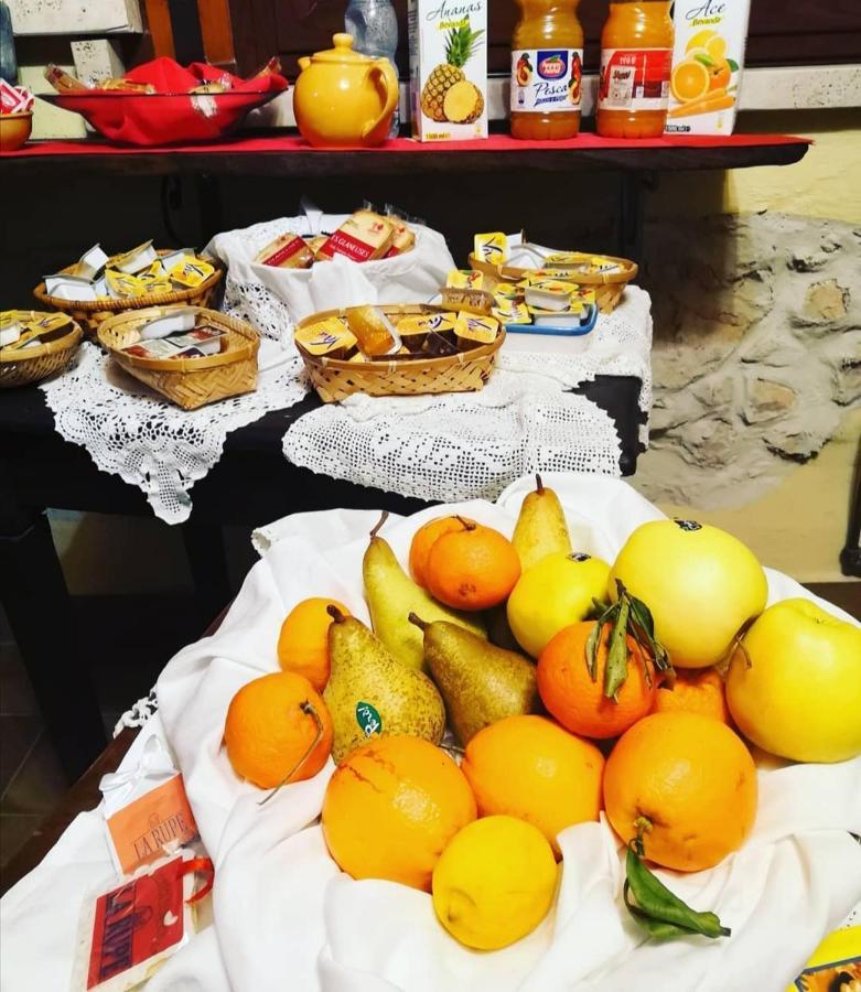La Rupe Bed And Breakfast ノルマ エクステリア 写真
